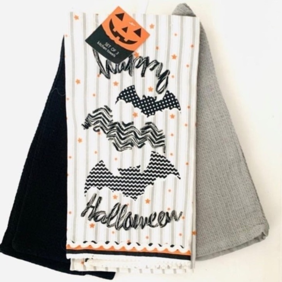 Happy Halloween Kitchen Towel Set of 3
Bats 20" X 28" NWT - Picture 4 of 5